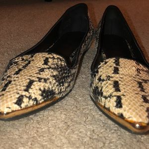 Never worn snakeskin Aldo pointed flats